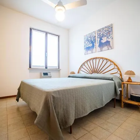 Daire Welcome Traveller Charm Costabella Bardolino